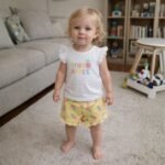 Conjunto camiseta y pantalón piñas