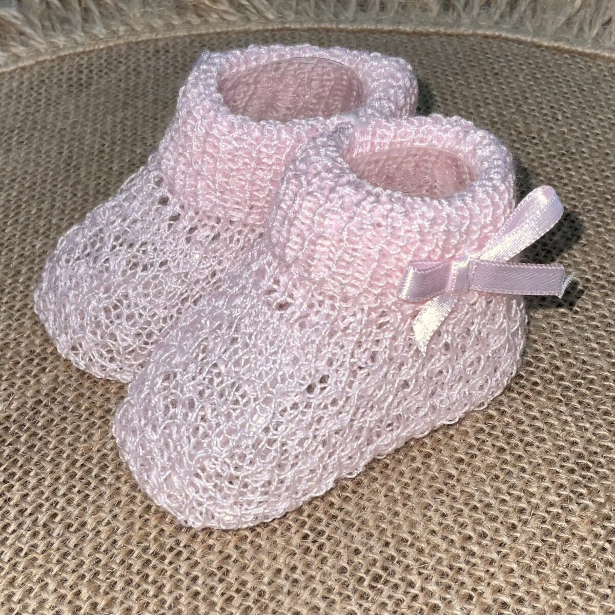 Patuco calado rosa bebé - Imagen 1