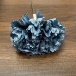 Flor de flamenca azul empolvado