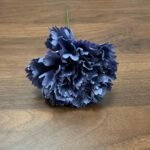 Flor de flamenca azul marino empolvado